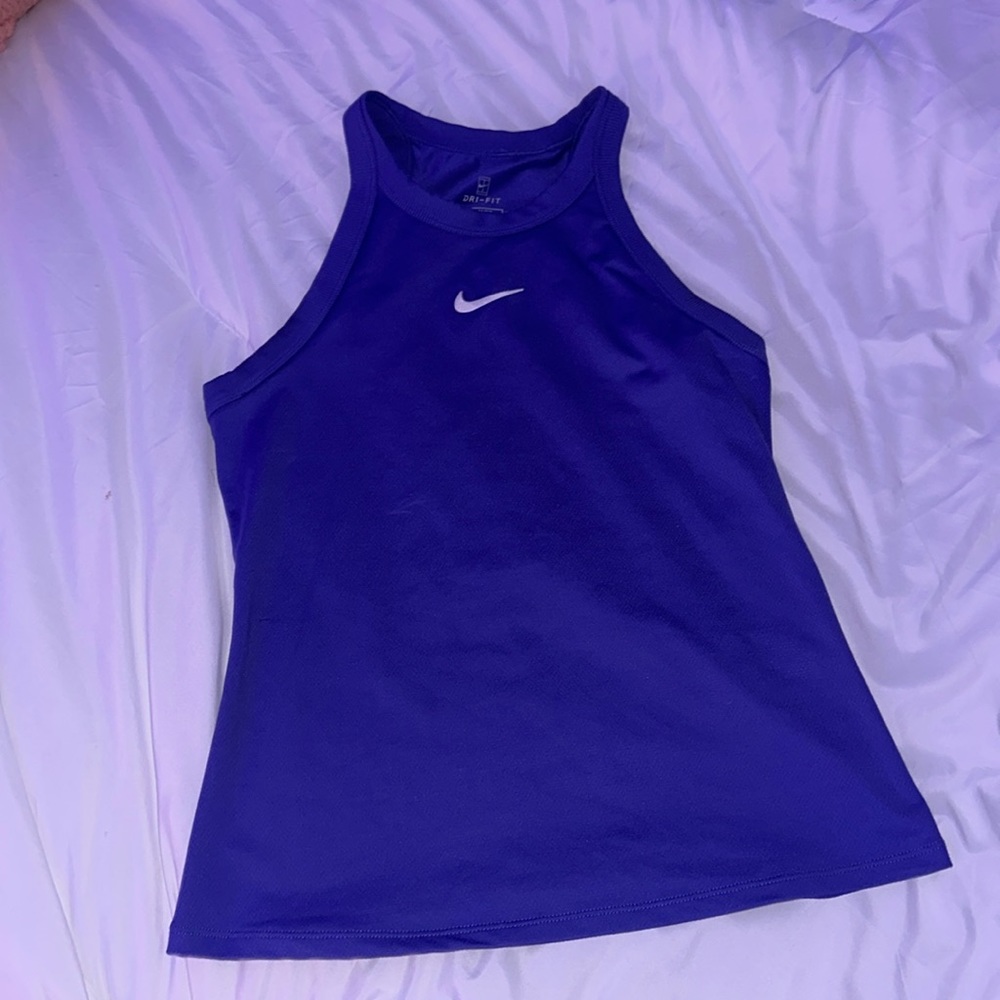 Nike dri-fit slim fit tennis tank top in women’s xs